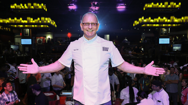 Robert Irvine posing for a picture during NYCWFF