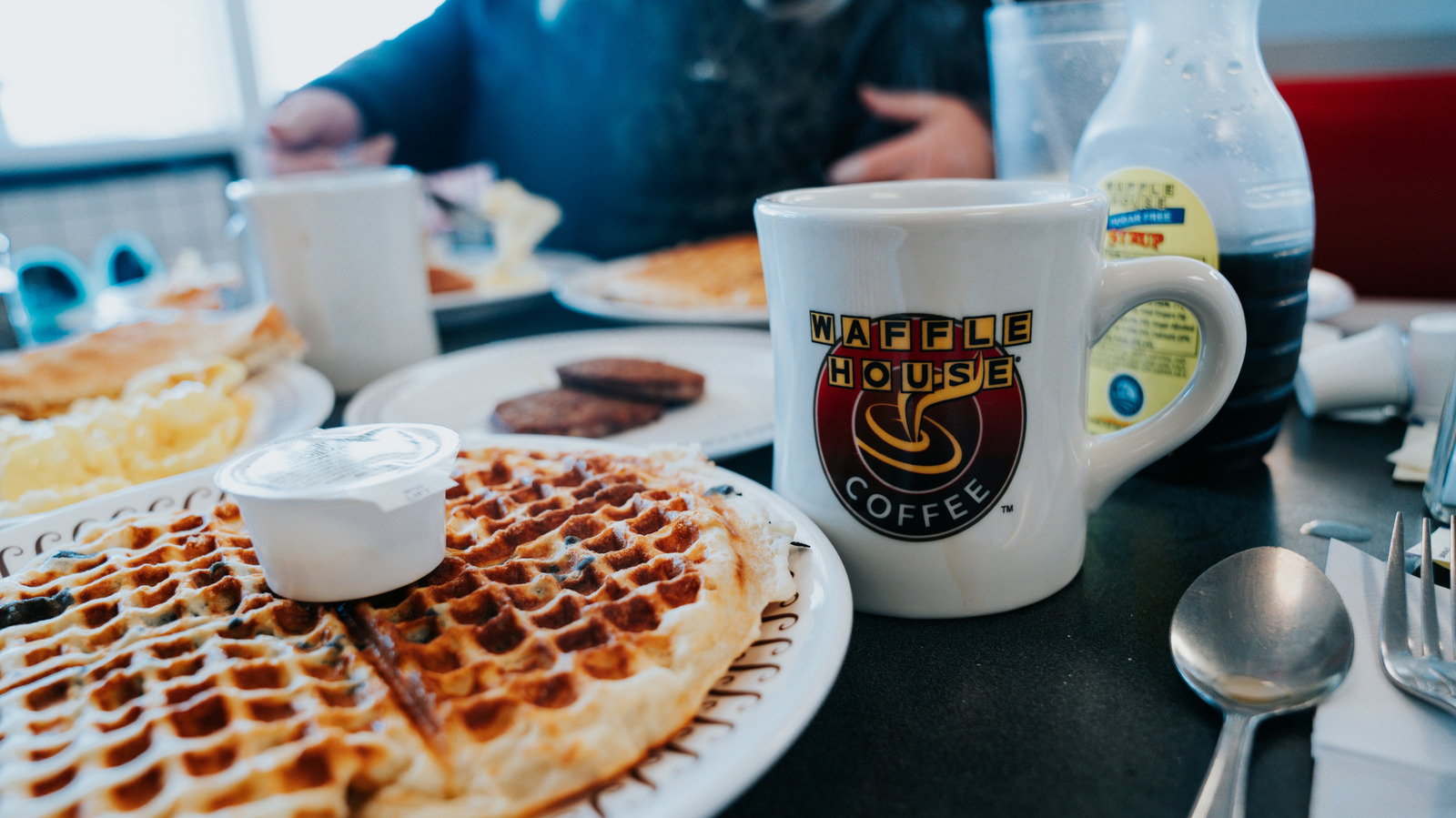 The Savory Waffle House Breakfast Order Fans Swear Up And Down By - Tasting Table