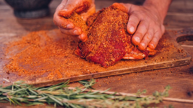 applying a barbecue dry rub