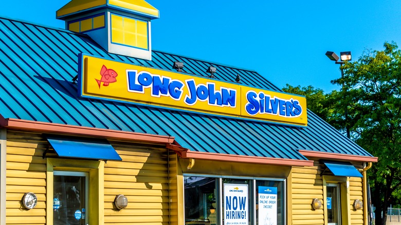Long John Silver's location in Detroit