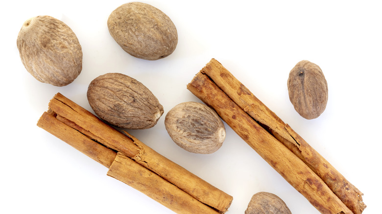 Cinnamon sticks and whole nutmeg