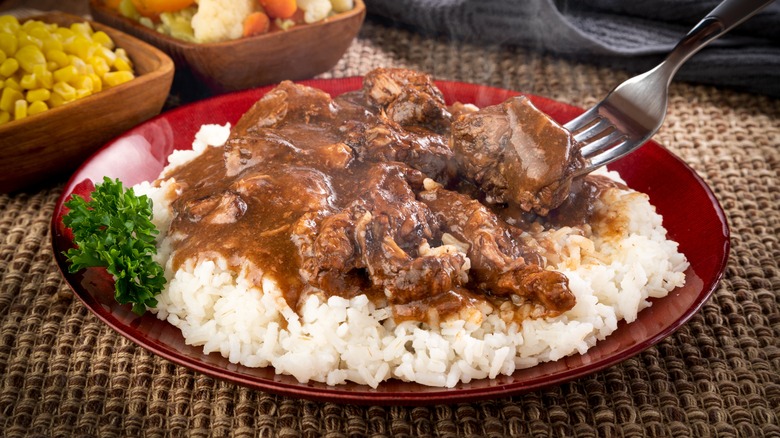 beef tips on rice