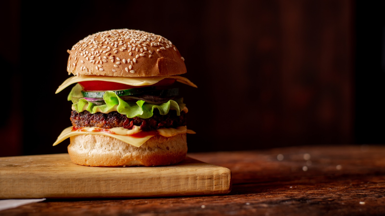 The Shaping Technique For Perfect Grilled Burgers