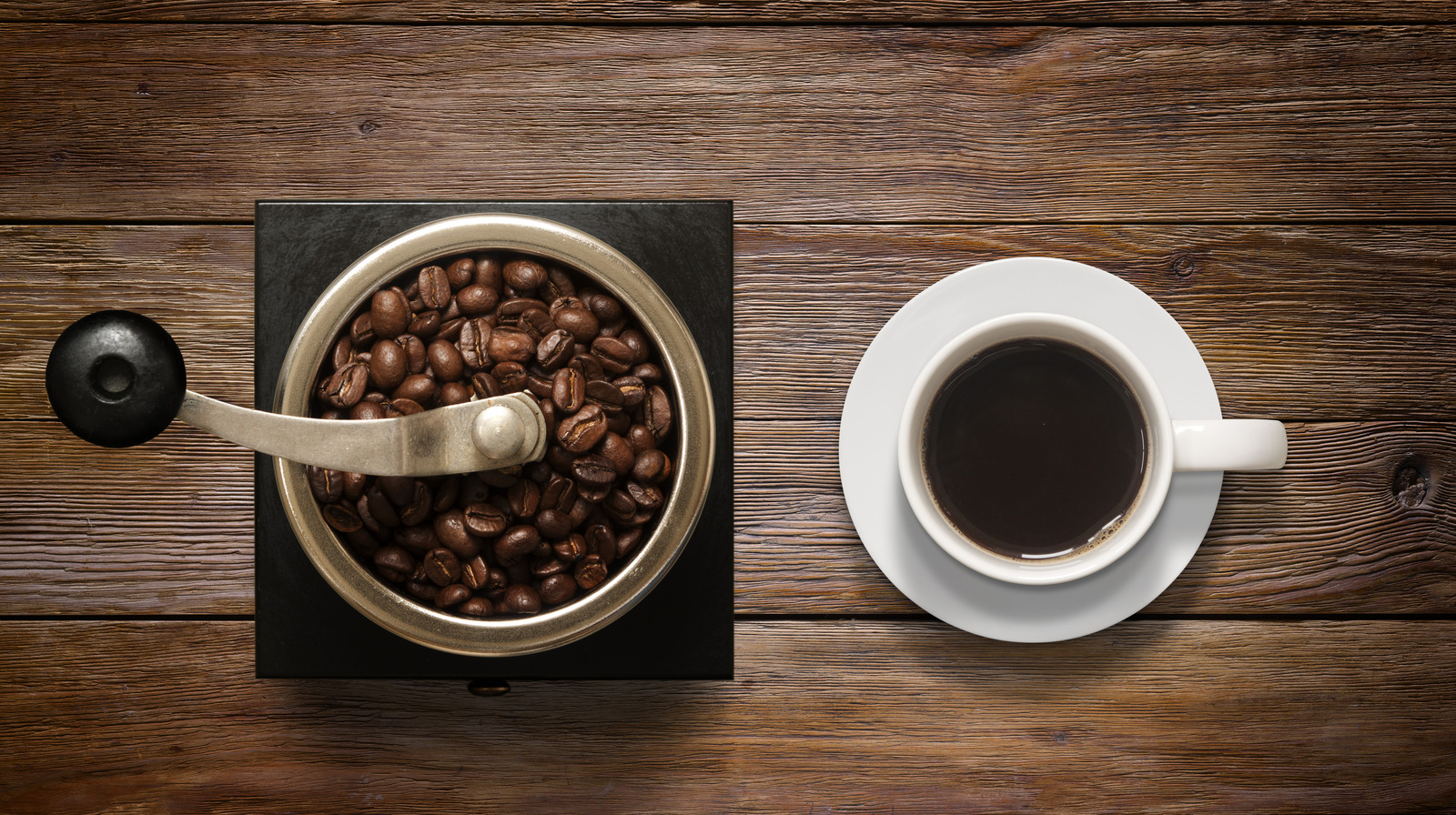The Simple Hack To Grind Coffee Beans More Evenly