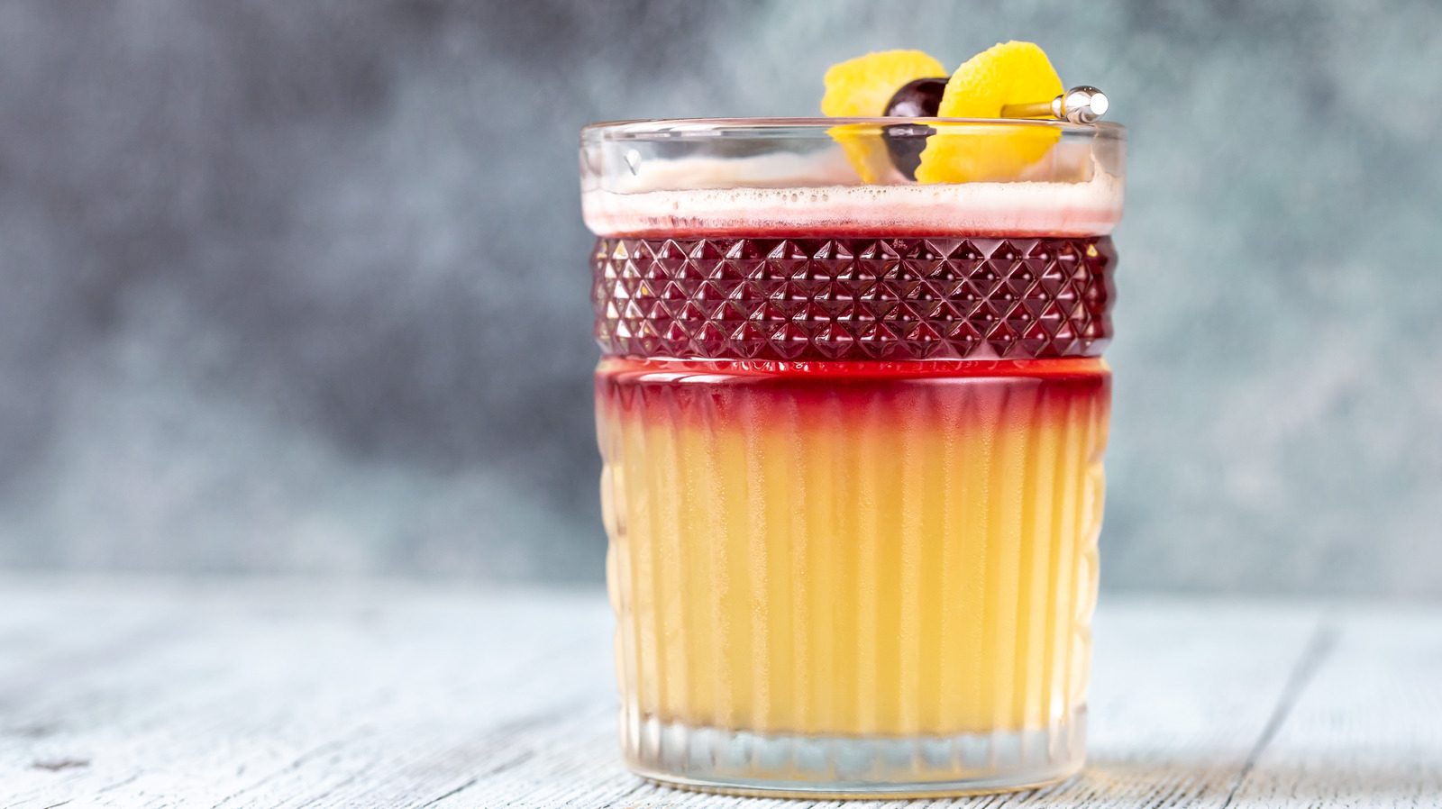 The Simple Method Used To Float Red Wine Over A Whiskey Sour