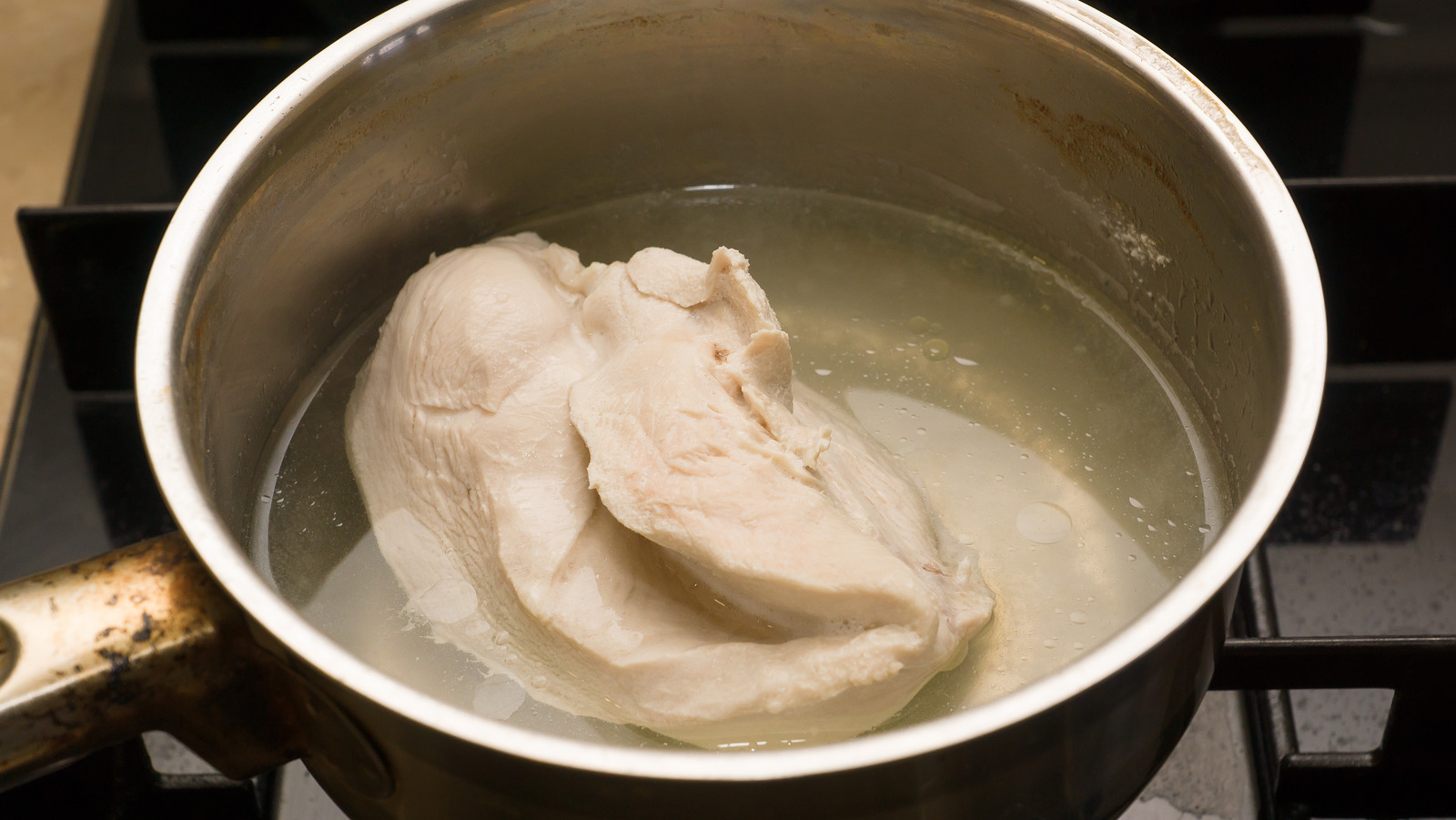 The Simple Storage Tip To Keep Boiled Chicken Moist