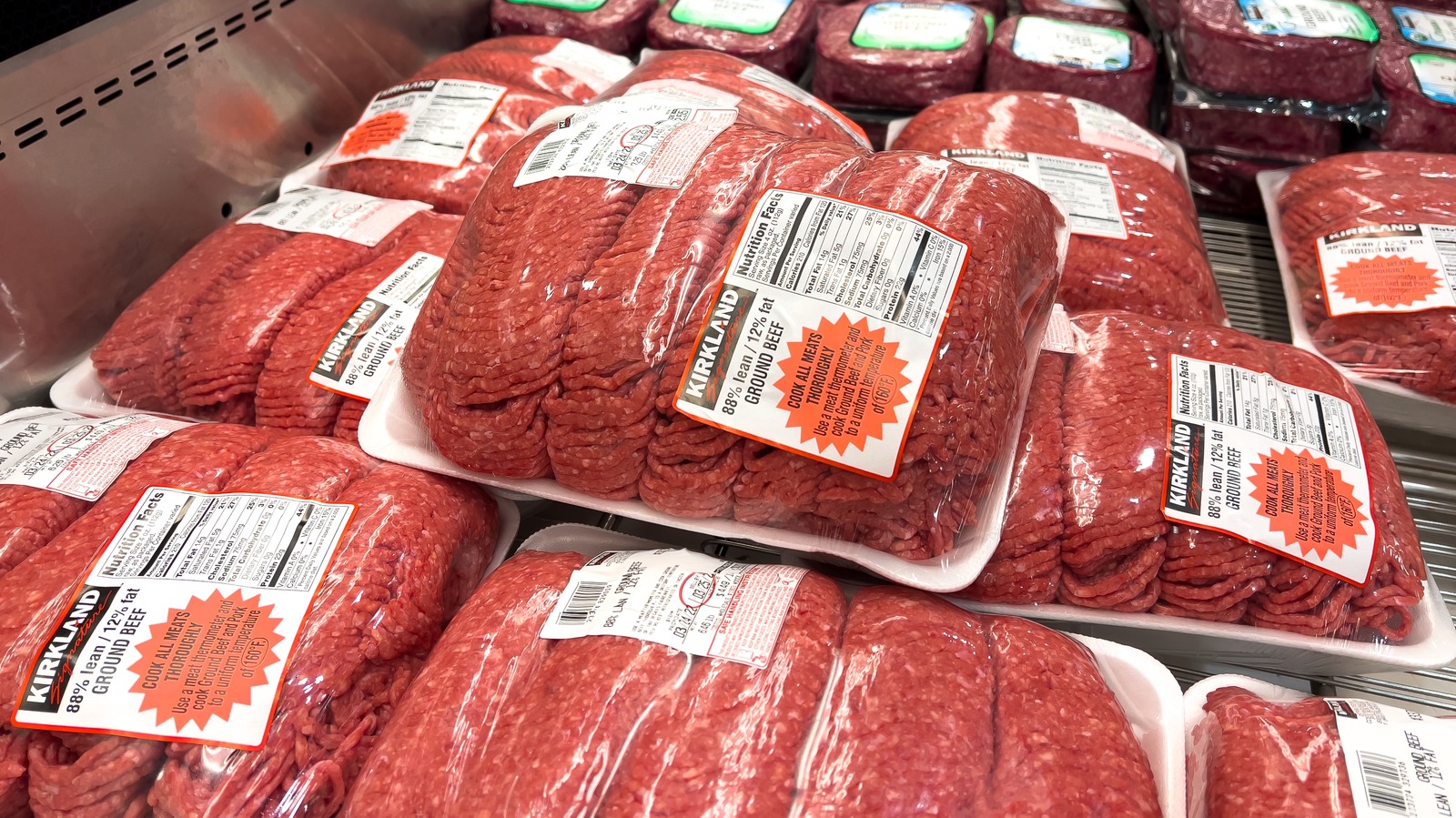 https://www.tastingtable.com/img/gallery/the-simple-tip-for-getting-cheaper-ground-beef-at-costco/l-intro-1693604997.jpg