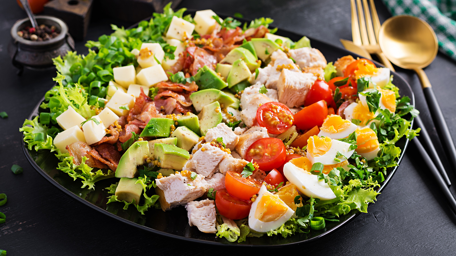 The Simple Tip To Keep Chopped Salad Fresh Longer