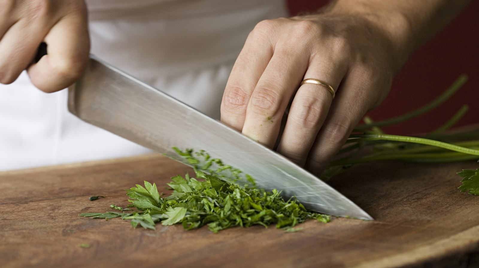 The Sound That's A Sign It's Time To Sharpen Your Knives