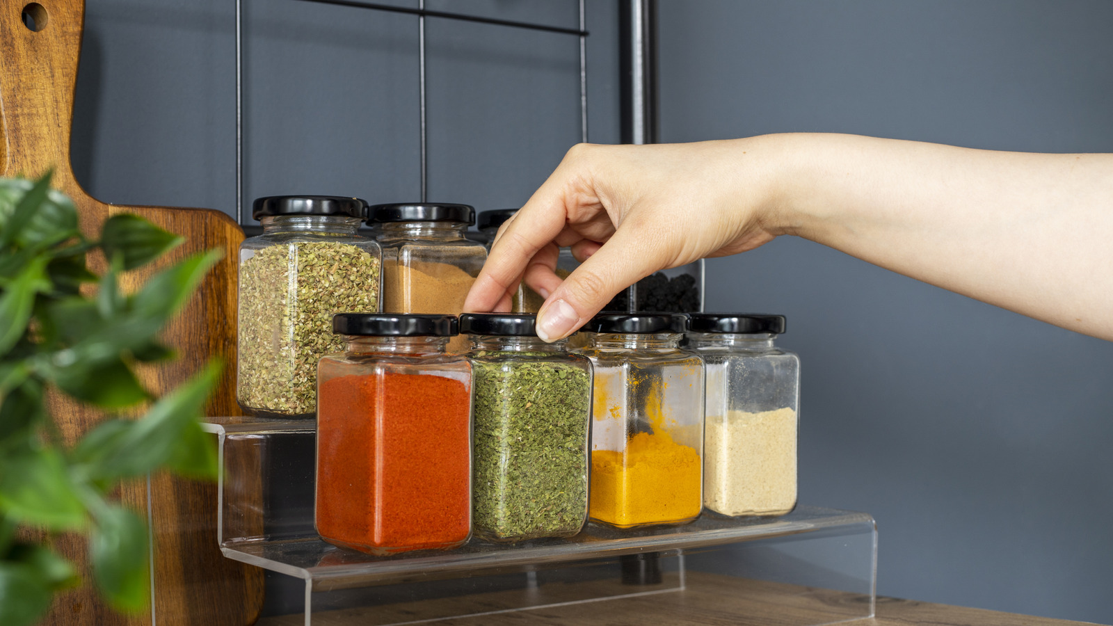 The Staple Kitchen Spice You Should Start Buying From Dollar Tree - Tasting Table