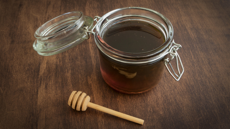 sorghum syrup in jar