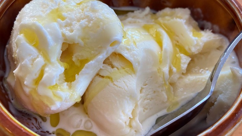 Close up of vanilla ice cream with olive oil