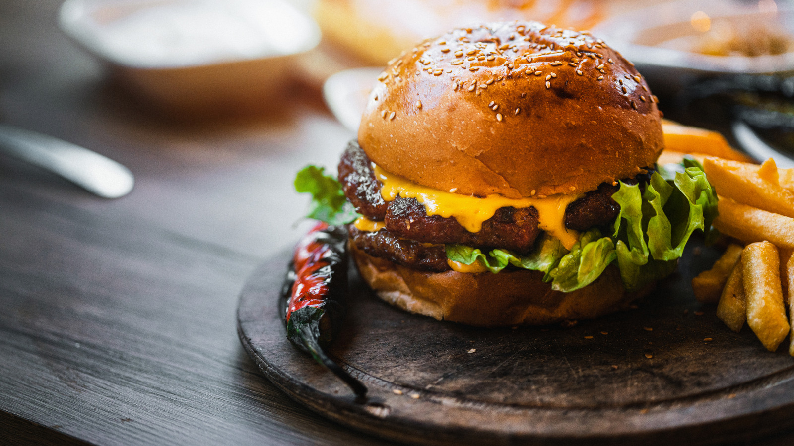 The Tex-Mex-Style Restaurant Chain With A Cheeseburger That Outshines Texas Roadhouse And Outback Steakhouse