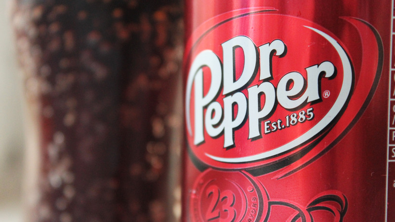 Can of Dr Pepper 