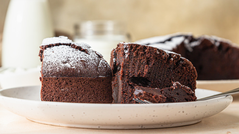 flourless chocolate cake slices