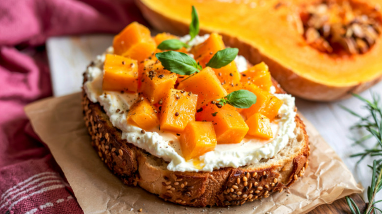 Squash toast with cheese