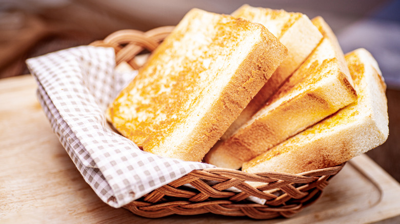 plain pieces of thick toast in basket