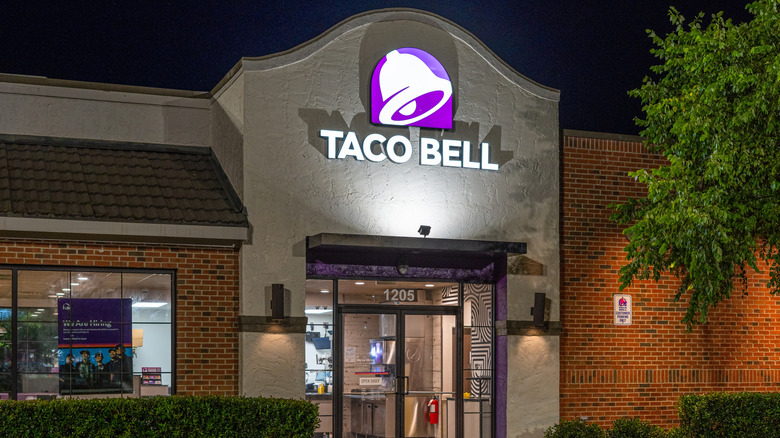 Taco Bell exterior