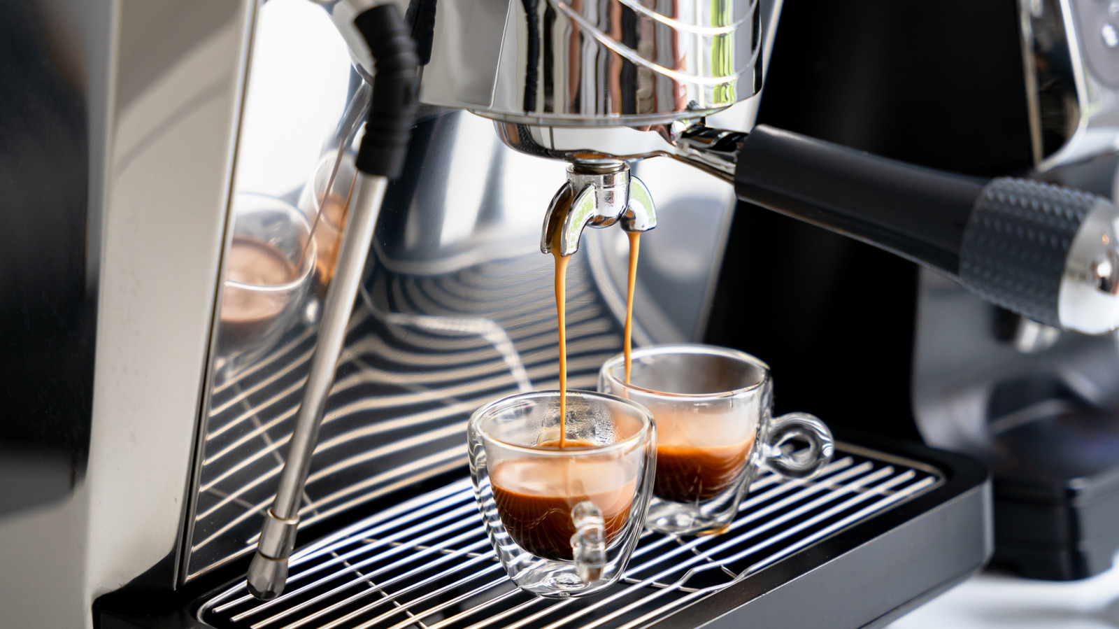 The Top Black Friday Deals On Cafe-Quality Espresso Machines - Tasting Table