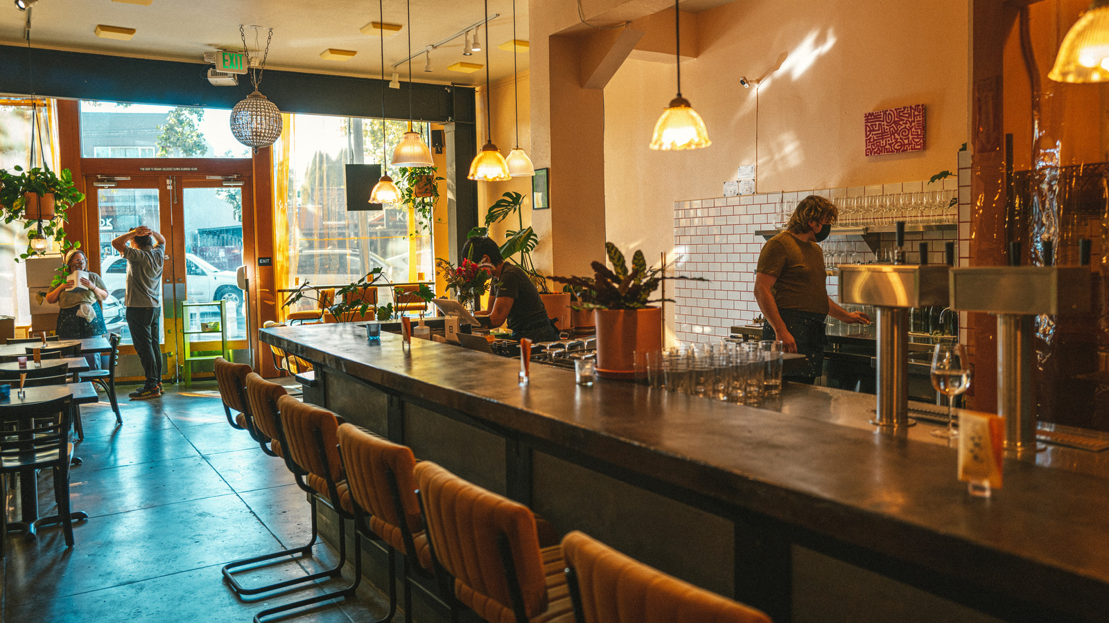 The Trendy Oakland Wine Bar That Celebrates Its Staff