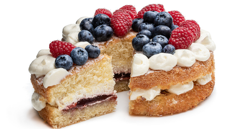 cake with jam and berries 
