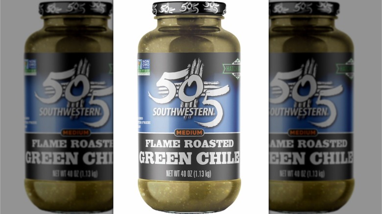 Jar of 505 Southwestern green chile with white background
