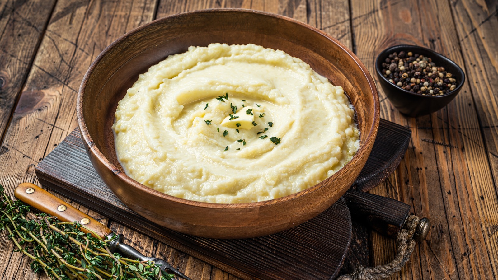 The Seasoning To Give Mashed Potatoes An Umami Boost