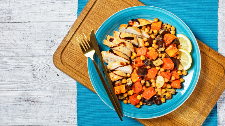 A plate of Moroccon chicken salad