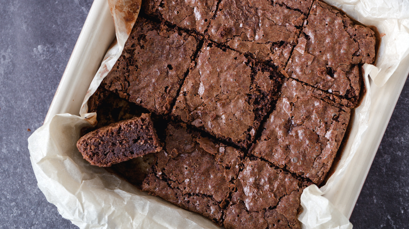 The Unexpected Tip To Get The Perfect Cracked Top On Brownies