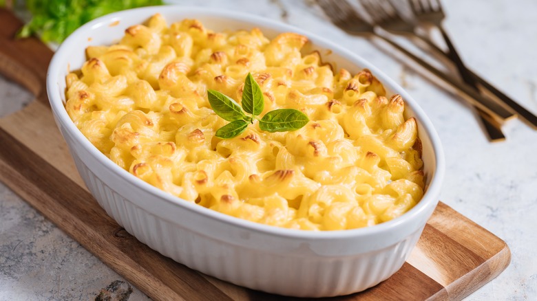 Baked macaroni and cheese in casserole dish