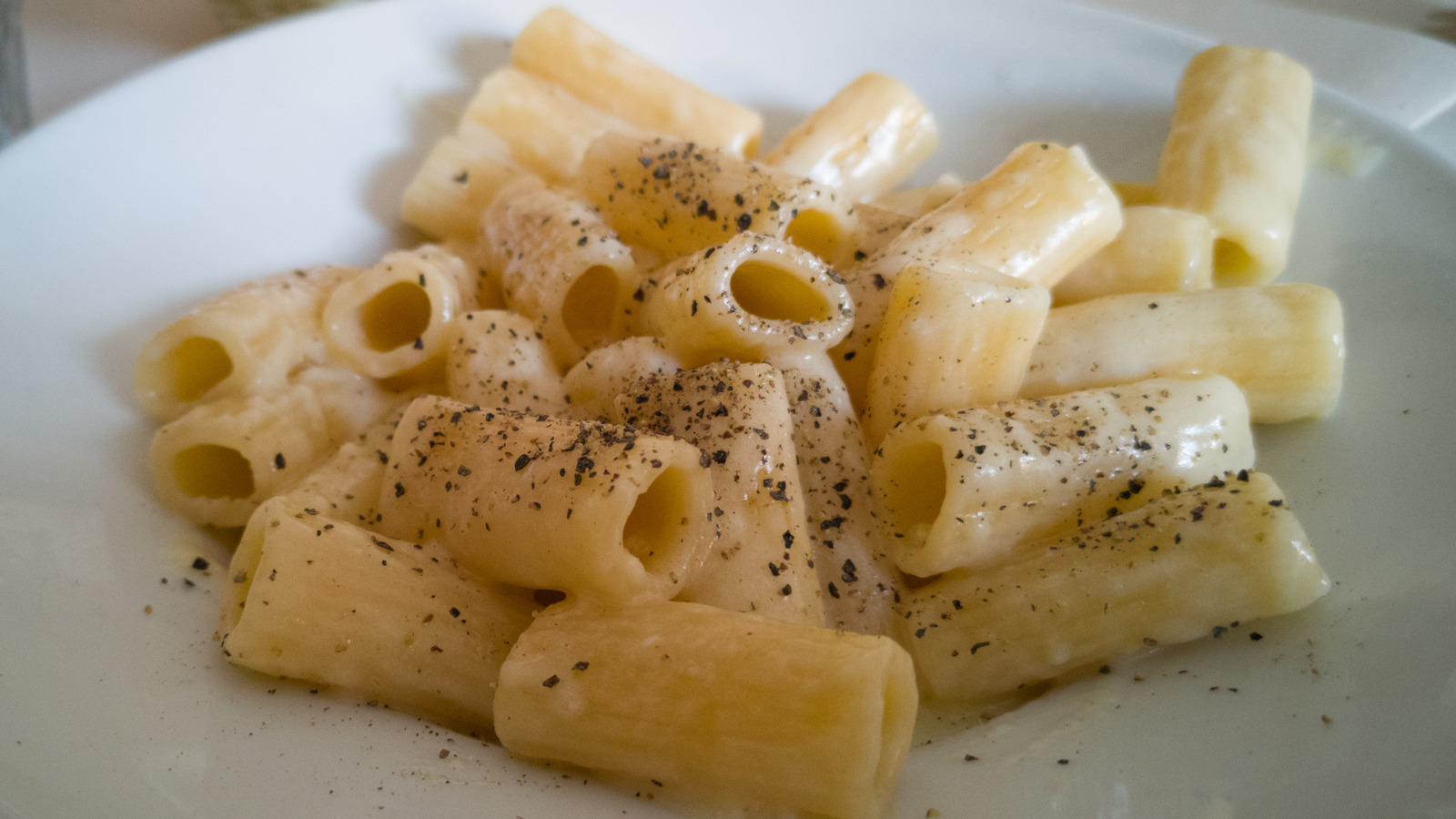 The Unique Cooking Vessel Used To Make Cacio E Pepe En Vessie