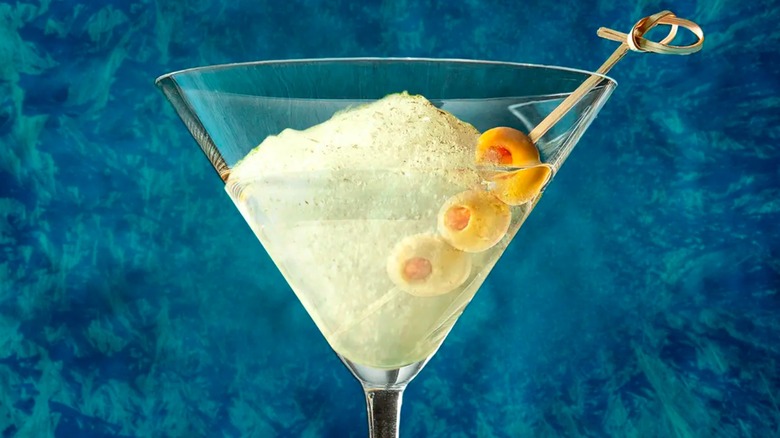 Frozen cocktails garnish with lemon 