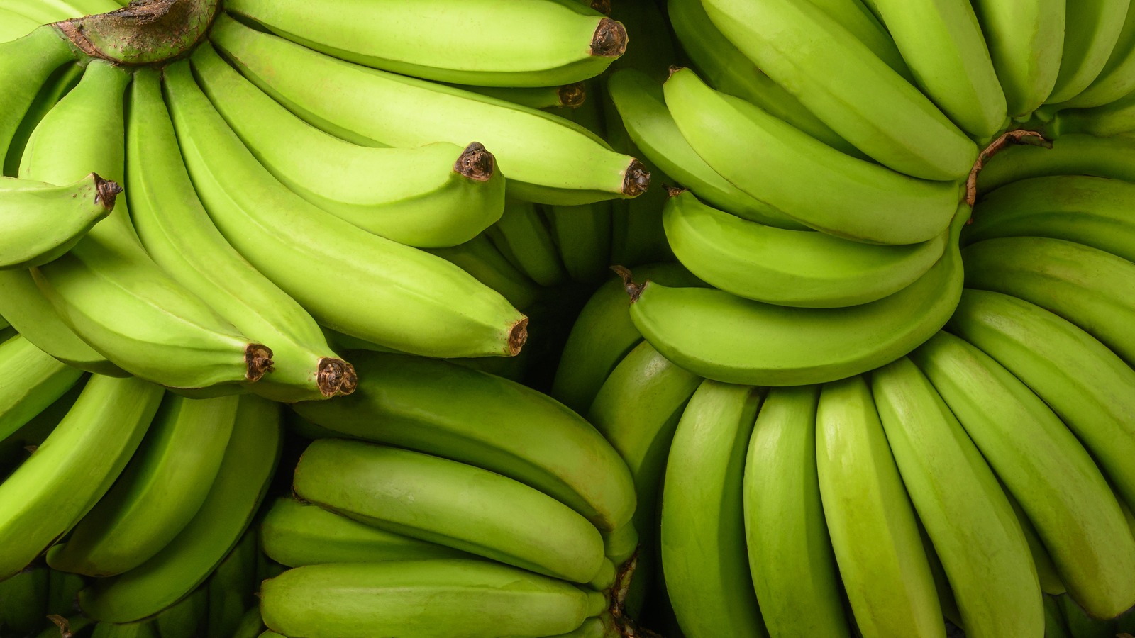 Um ingrediente brasileiro versátil feito de bananas verdes