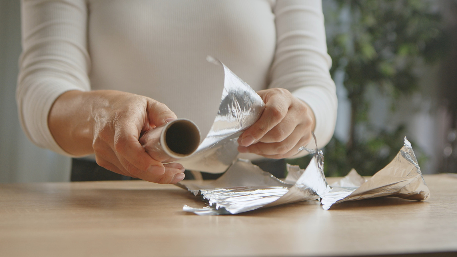 The Vintage Aluminum Foil Trick Redditors Swear By To Save Money - Tasting Table