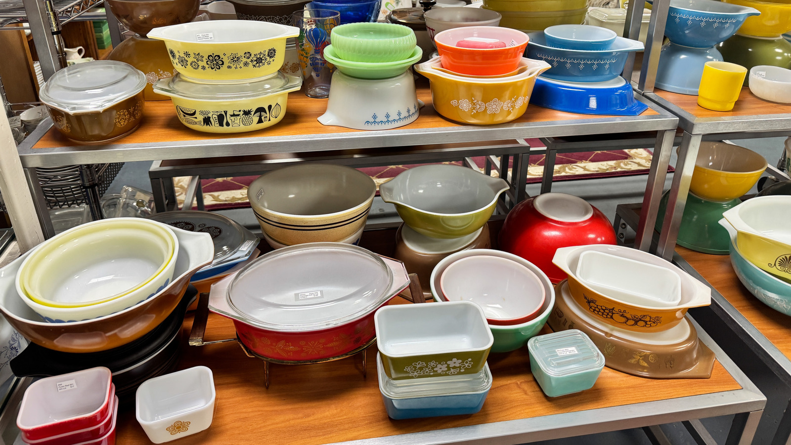 The Vintage Kitchenware Brand That Rivaled Pyrex In The '50s - Tasting Table