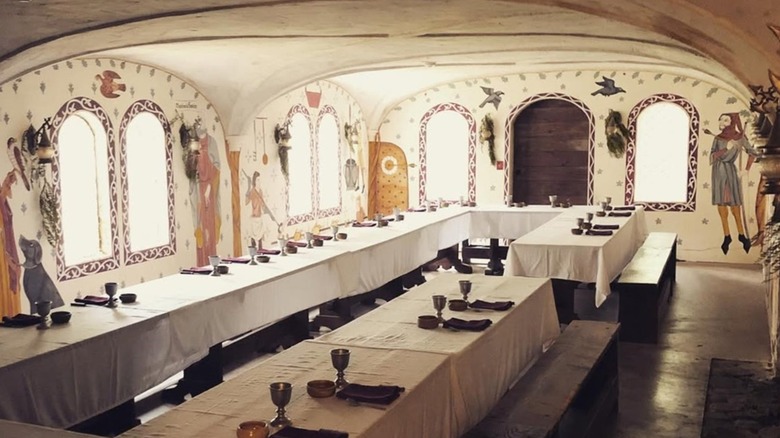 Bors Hede Inn medieval village