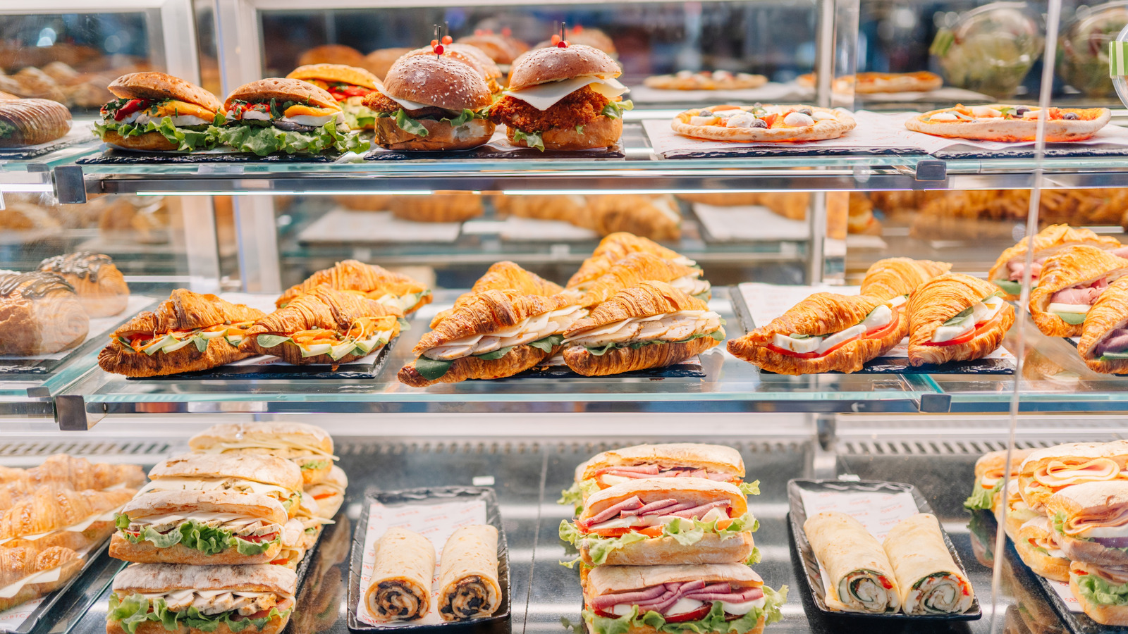 The Weird Law Arkansas Residents Are Required To Follow At Sandwich Shops - Tasting Table