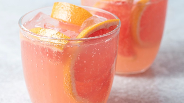 Two Blinker cocktails with grapefruit slices