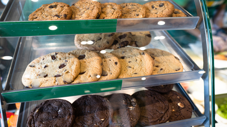 rows of cookies at subway