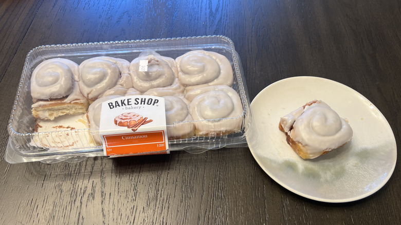 Aldi Bakeshop cinnamon rolls in package and on a plate