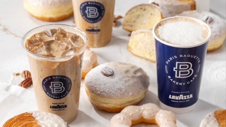 customers passing Paris Baguette