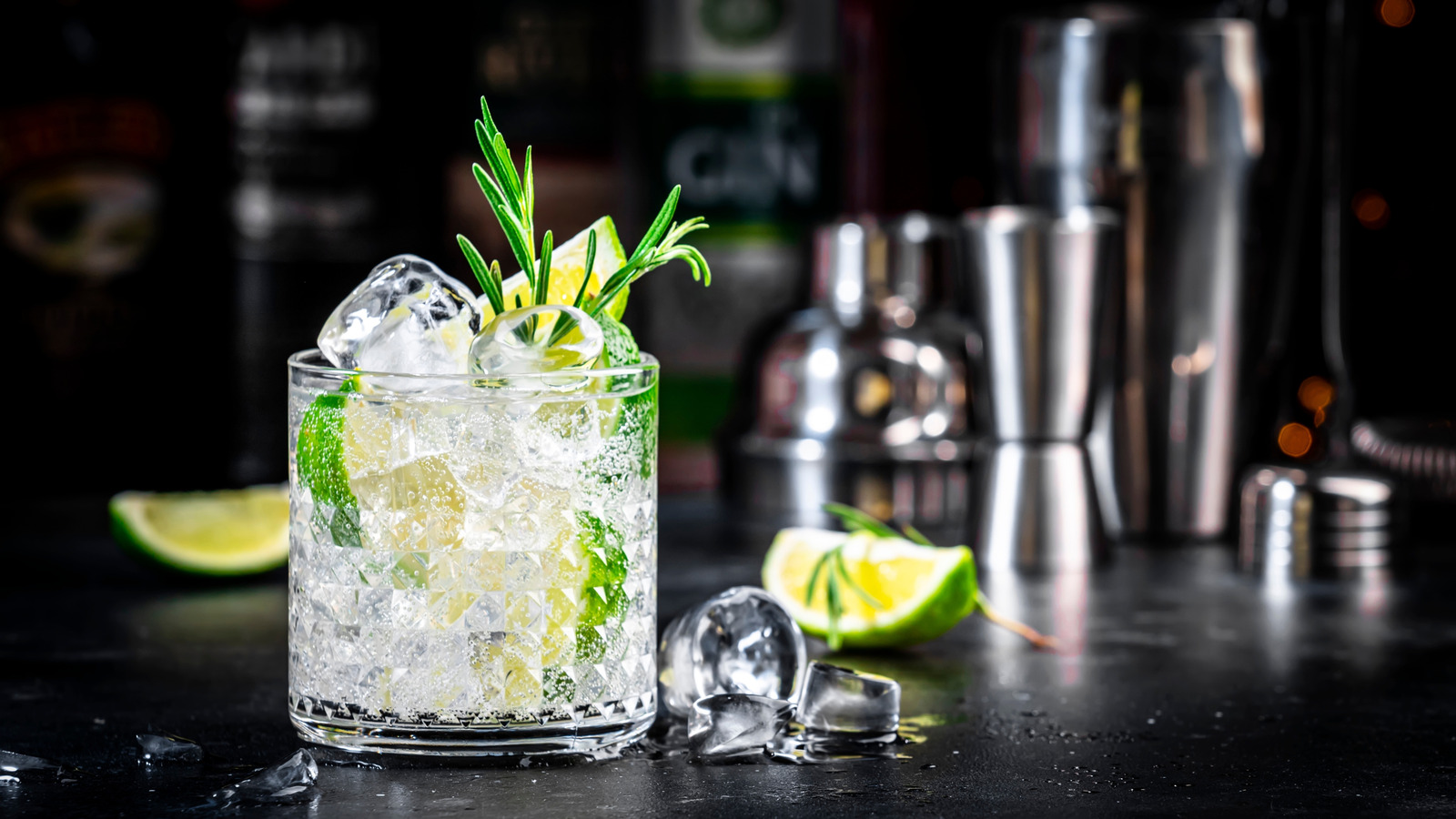 The Worst Sweetener For Cocktails Is Also The Most Convenient - Tasting Table