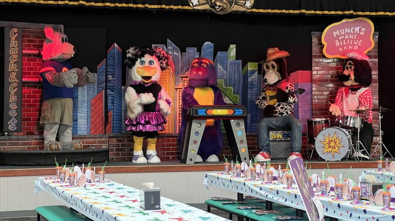 The Chuck E. Cheese animatronic band on stage at a California location in 2023