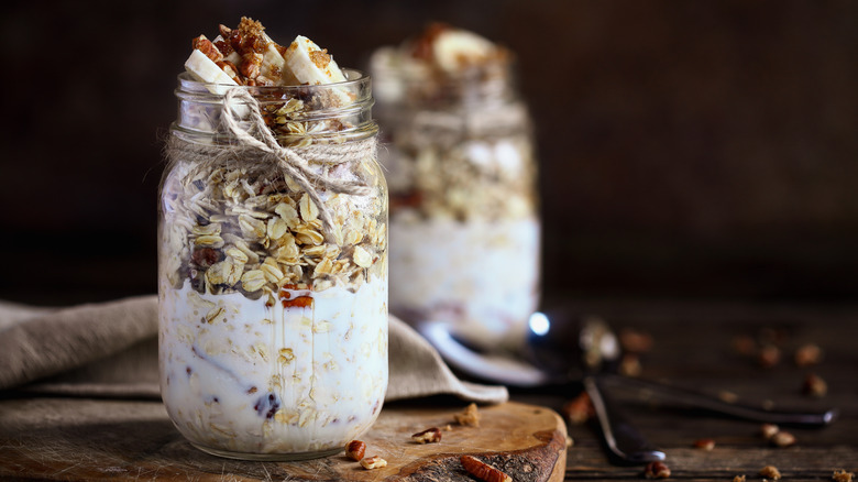 Overnight oatmeal with grains, bananas
