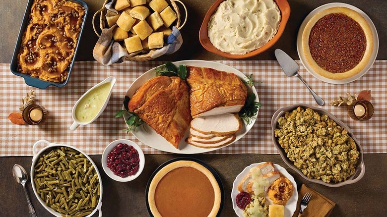 Thanksgiving dishes at Cracker Barrel