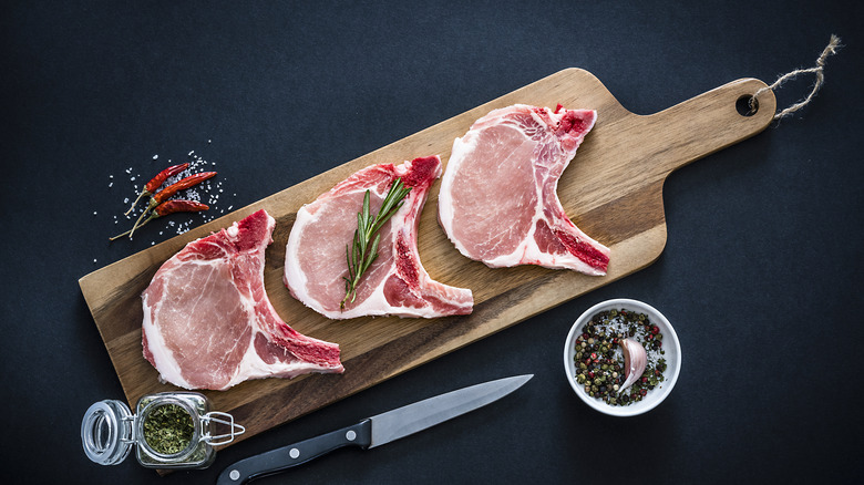 Pork loin chops with spices