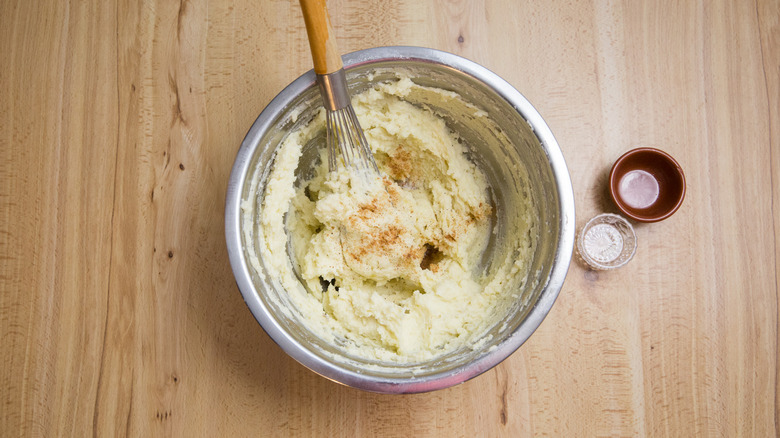 mashed potatoes in mixing bowl