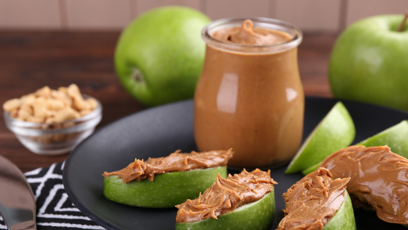 These Adorable Vintage Peanut Butter Glass Jars Will Make You Forget About The Starbucks Bearista Cup - Tasting Table