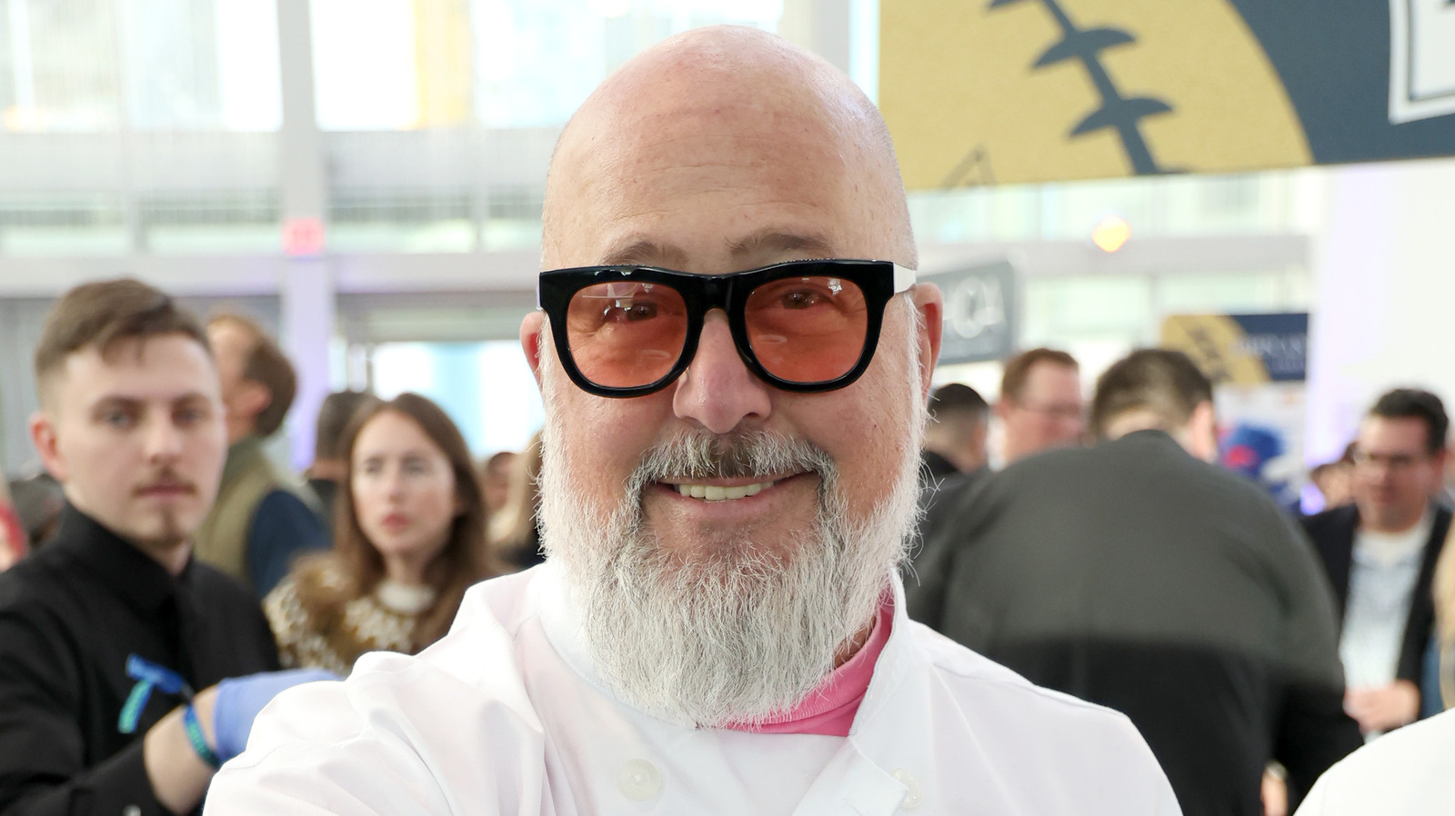 These Are Andrew Zimmern's Top Picks For Dining Out In Miami Exclusive(02)