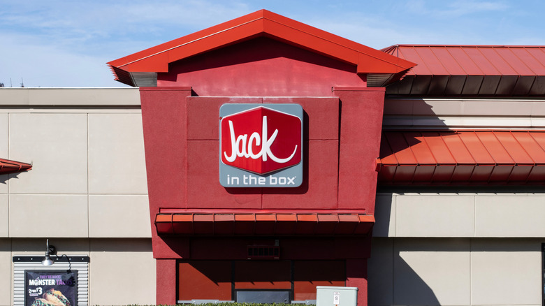 Exterior view of a Jack in the Box restaurant